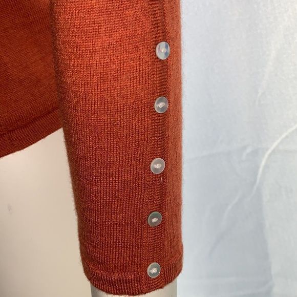 Italian Wool orange turtleneck sweater. Medium - Picture 3 of 11